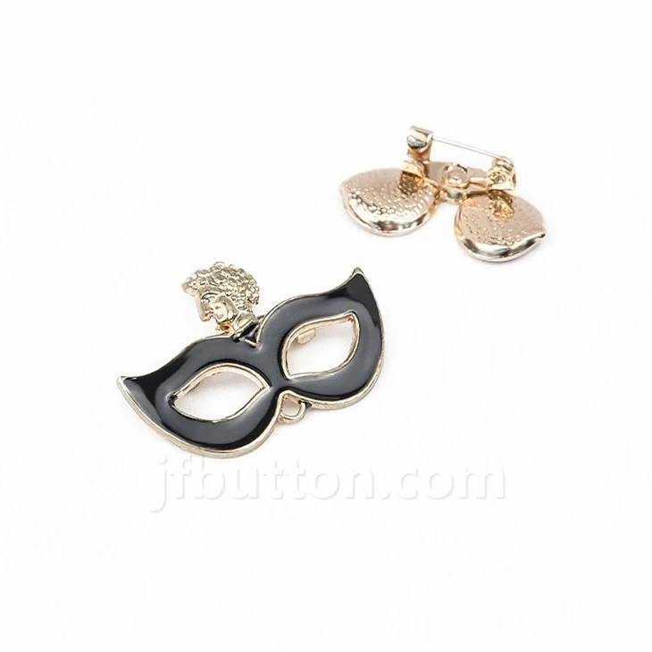 Animal Brooches Costume Jewelry