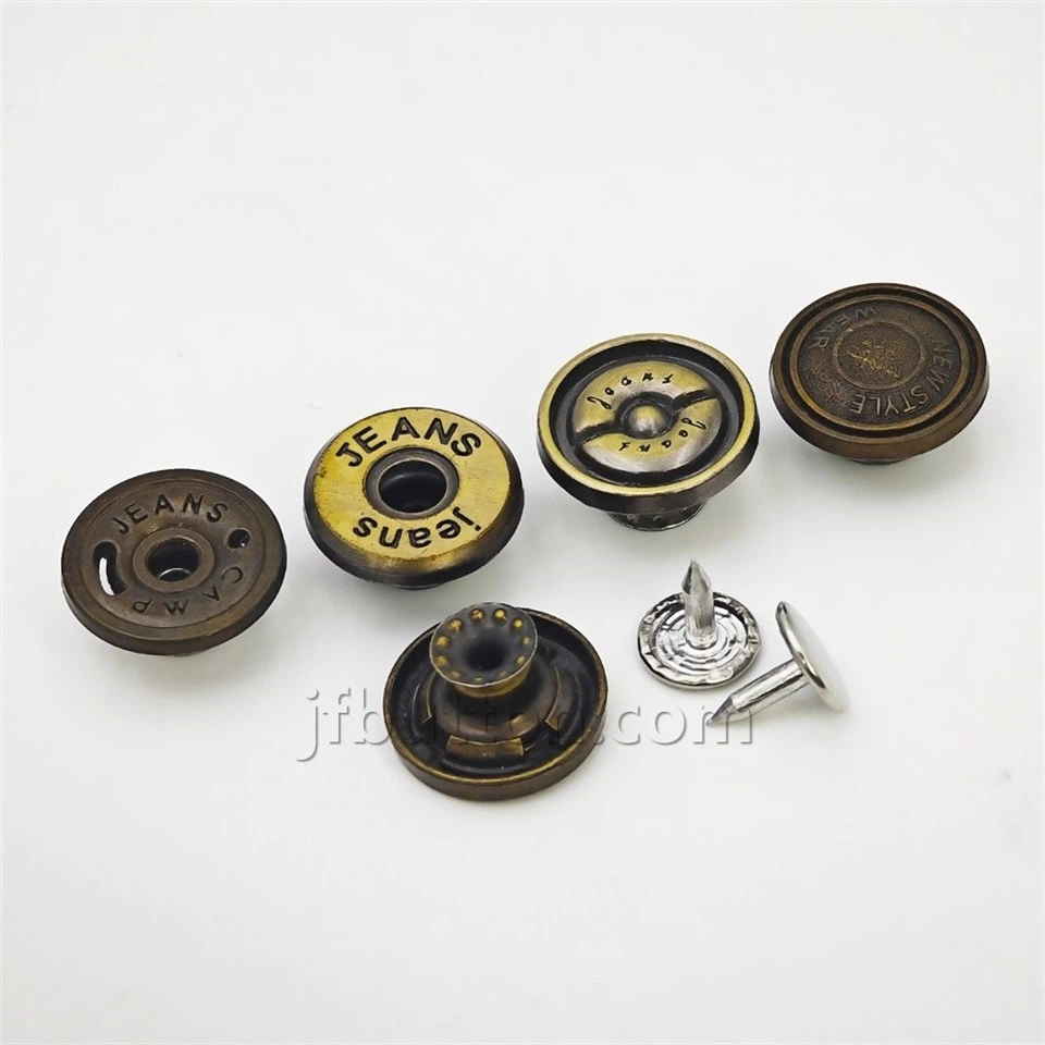 Button Pins Jeans